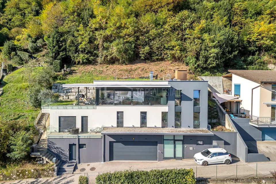 MODERNA VILLA CON VISTA PANORAMICA E CON APPARTAMENTO INDIPENDENTE