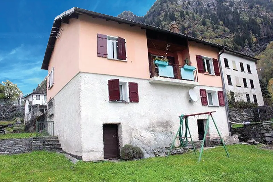4 ½ -Zi.-Haus und Rustico zum Ausbauen sehr sonnig und ruhig – Foto 17 von 19