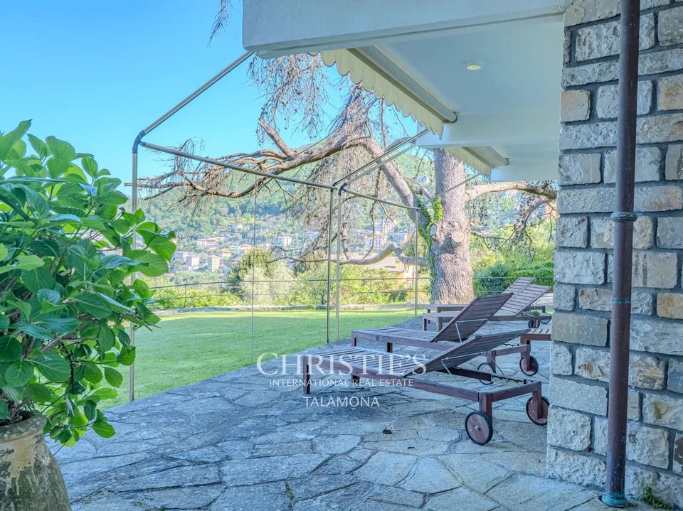 Charmantes villa mit Panoramagarten und Meerblick – Foto 13 von 13