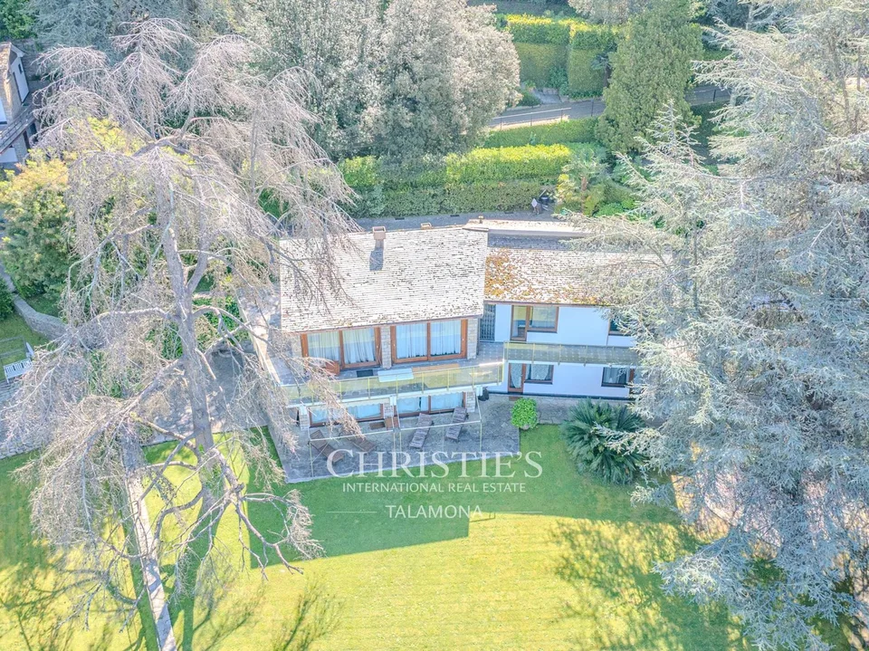 Charmantes villa mit Panoramagarten und Meerblick