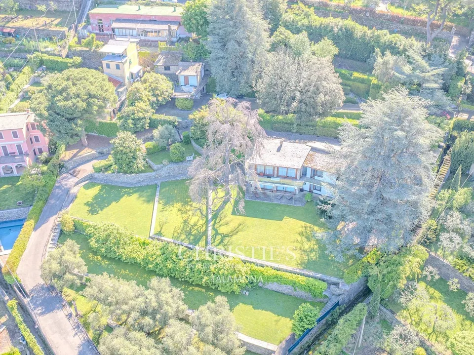 Charmantes villa mit Panoramagarten und Meerblick – Foto 8 von 13