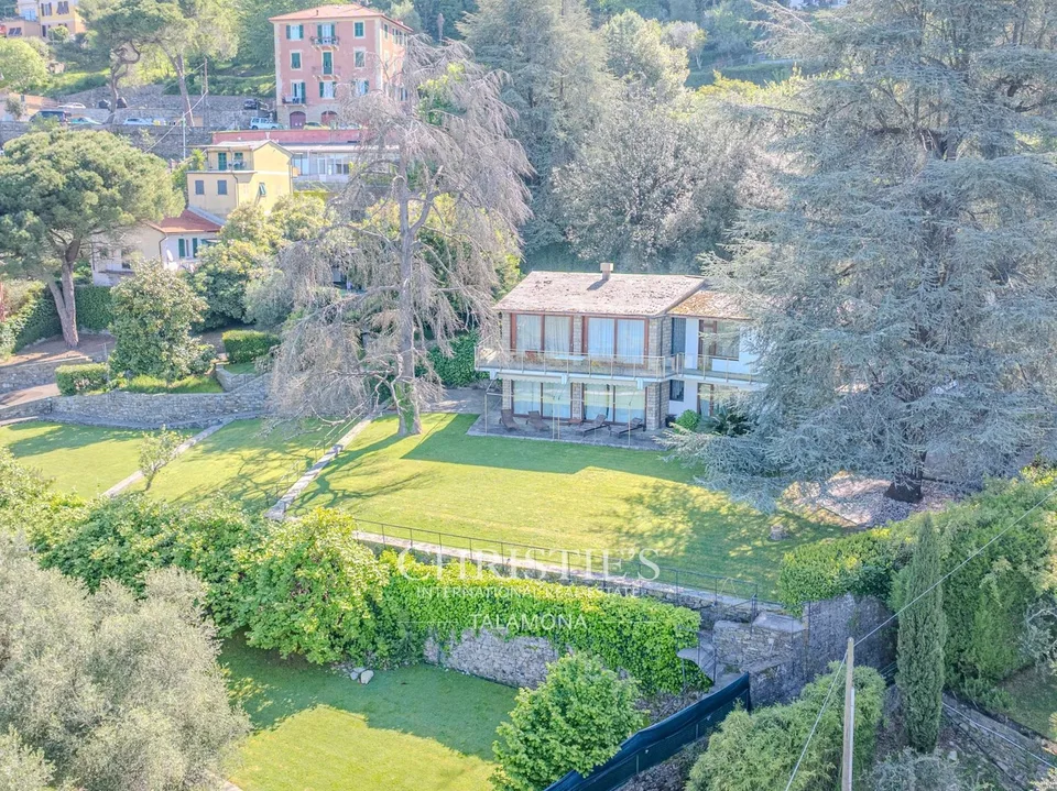 Charmantes villa mit Panoramagarten und Meerblick