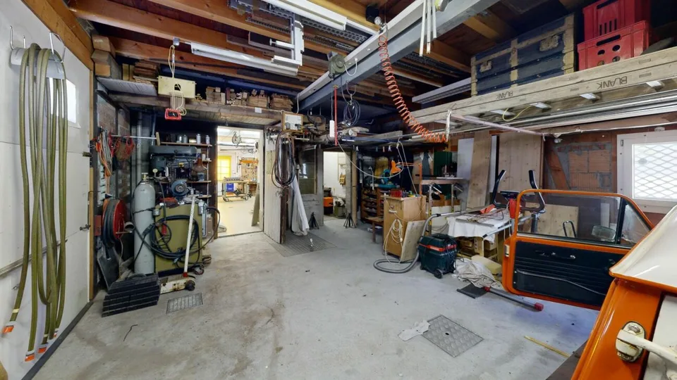 Oggetto unico per appassionati con garage / laboratorio spazioso – foto 26 di 30