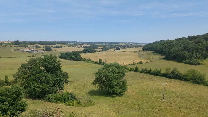 Maison en pierres 210 m² avec dépendances SAINTE COLOMBE DE DURAS