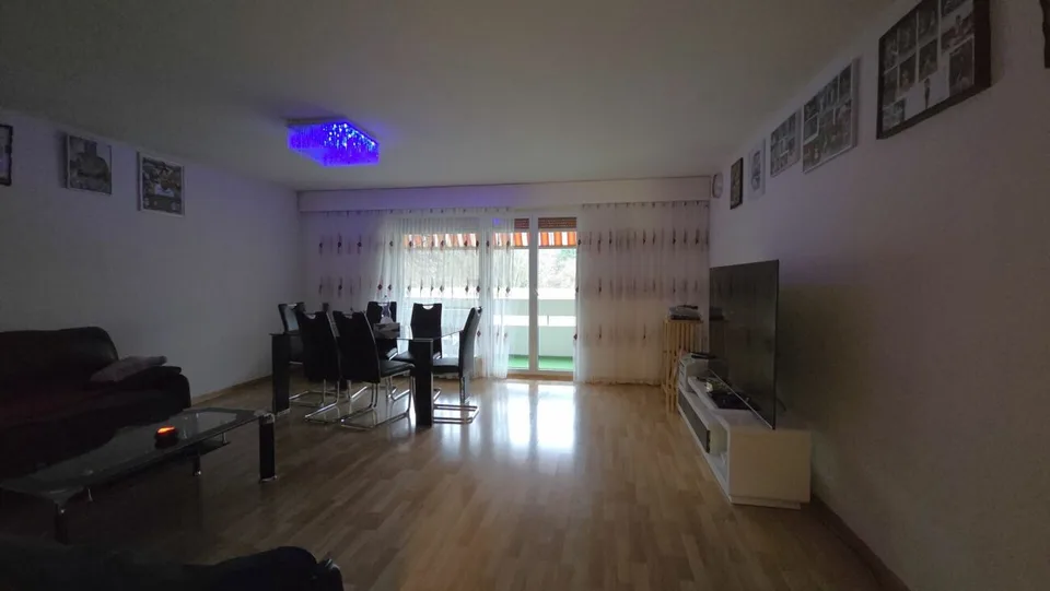 Leben in 4.5 Zimmerwohnung im obersten Geschoss mit Balkon