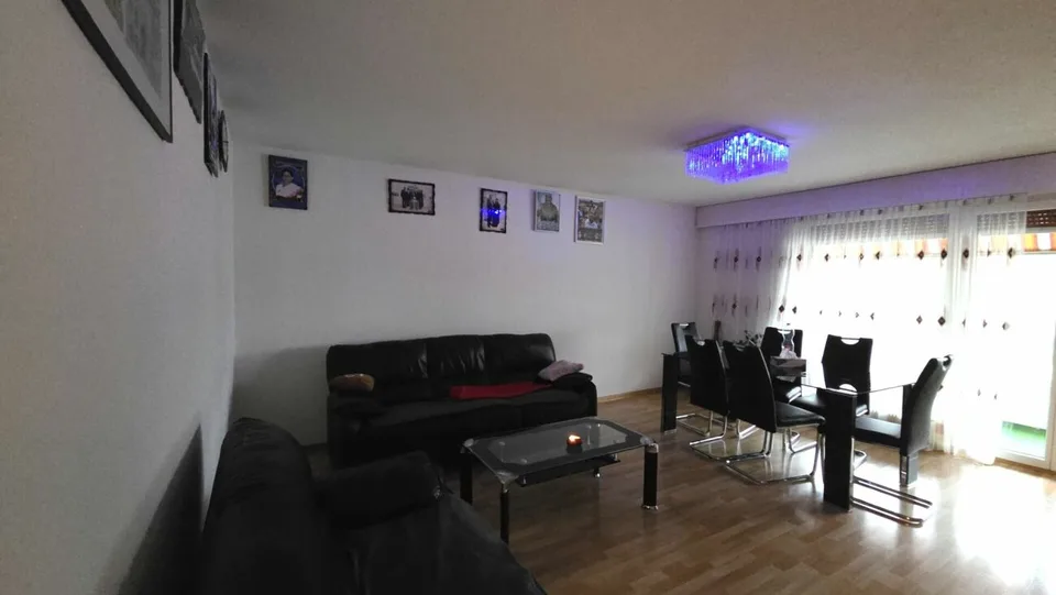 Leben in 4.5 Zimmerwohnung im obersten Geschoss mit Balkon