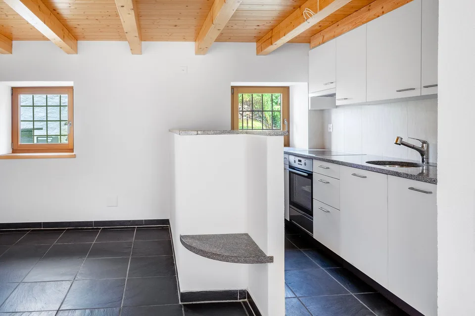 Maison tessinoise authentique avec des finitions de haute qualité
