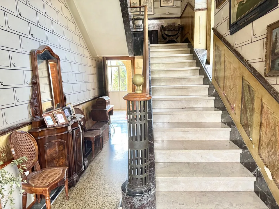 Große Villa mit schönem Garten, in sonniger Süd-Lage – Foto 14 von 24