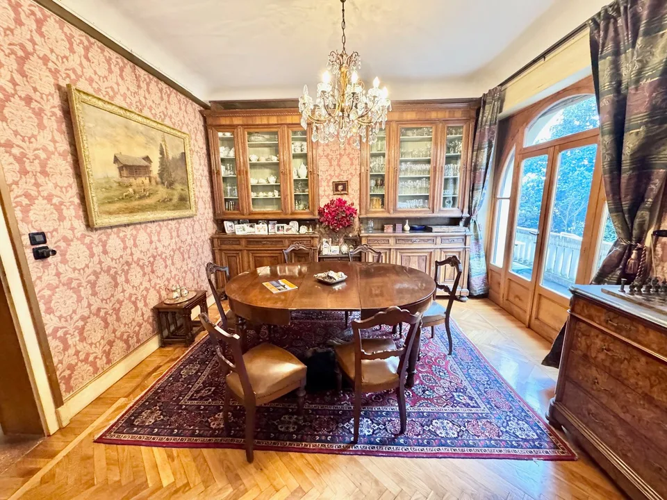 Große Villa mit schönem Garten, in sonniger Süd-Lage – Foto 8 von 24