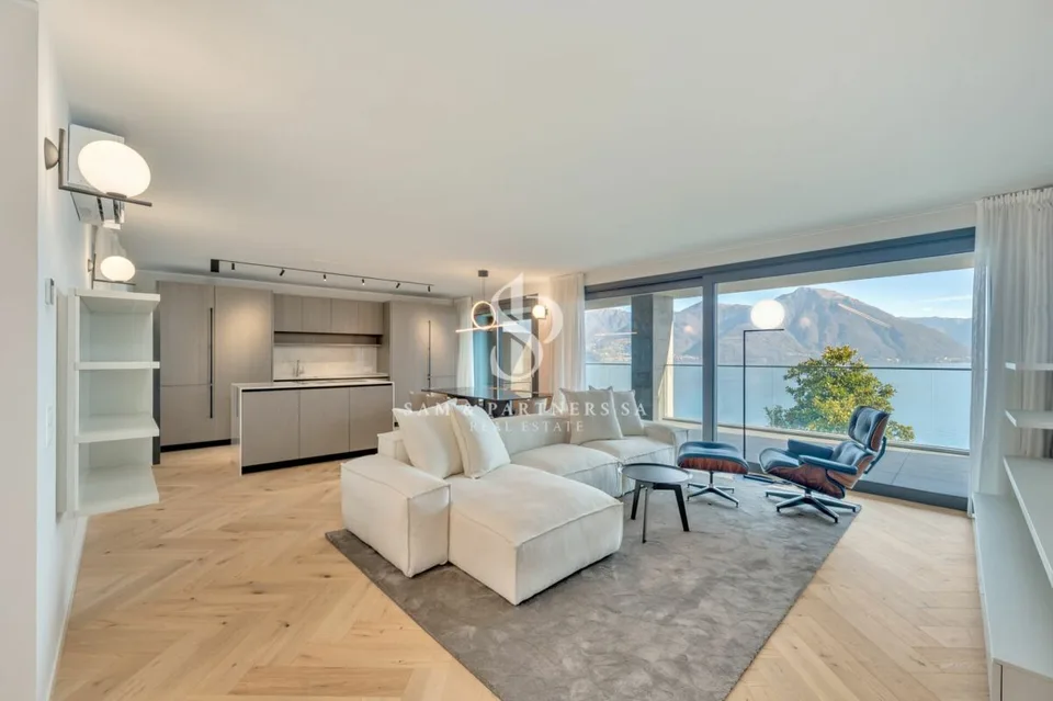 Penthouse mit Dachterrasse und Seeblick