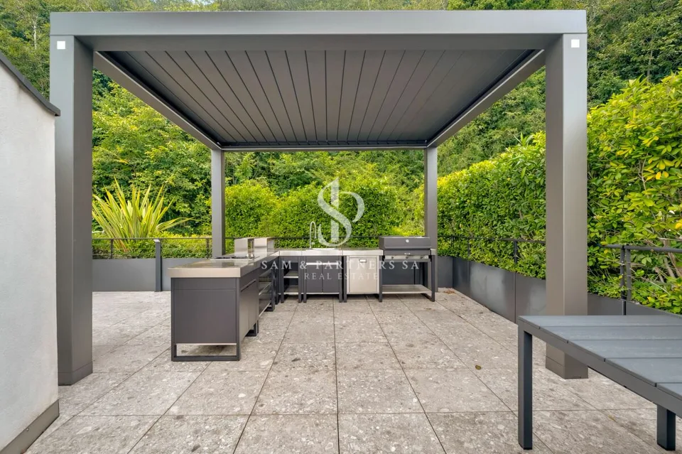 Penthouse mit Dachterrasse und Seeblick – Foto 15 von 17