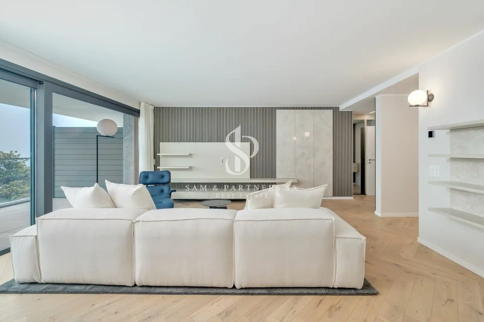 Penthouse mit Dachterrasse und Seeblick