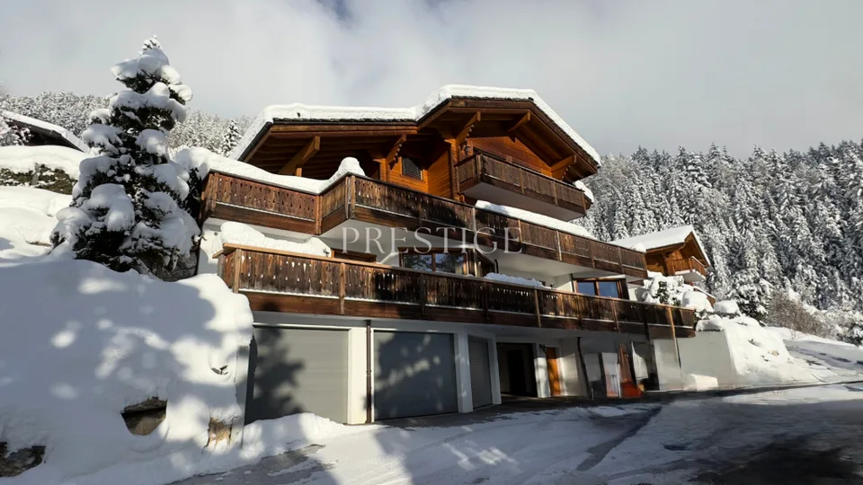Chalet familial de standing à Anzère - Discretion, luxe, spa & ascenseur