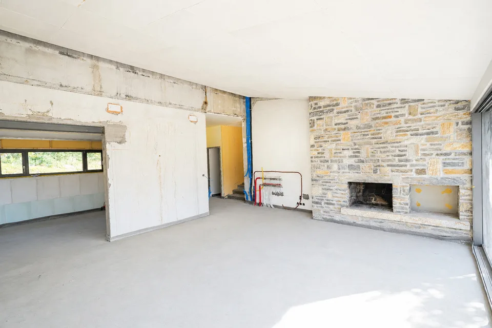 VILLA 4,5 LOCALI CON APPARTAMENTO 2,5 LOCALI IN RISTRUTTURAZIONE | VENTHÔNE