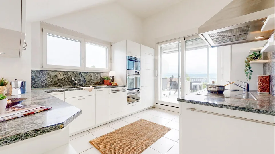 Above the roofs of the Gold Coast: 4.5 rooms with a dreamy view – photo 13 of 19