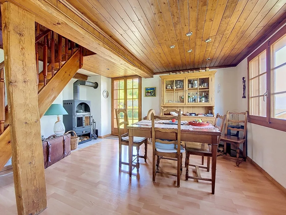 Daillet/Grône, chalet di 99 m² che unisce charme e autenticità a 10 minuti da Nax