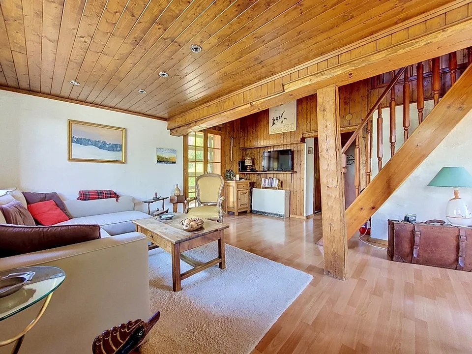 Daillet/Grône, chalet di 99 m² che unisce charme e autenticità a 10 minuti da Nax