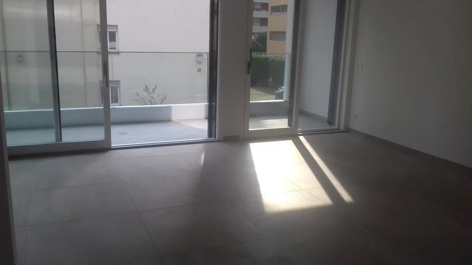 Lugano - Vendesi soleggiato appartamento di 2,5 locali