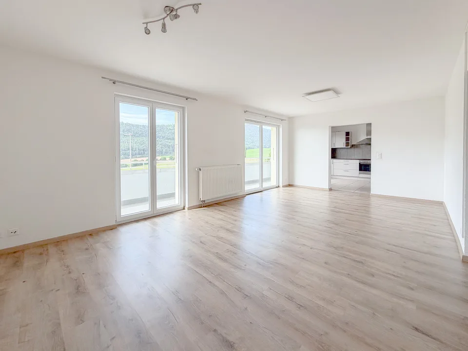 Spacieux appartement PPE de 6.5 pièces avec balcon Vue sur les Alpes