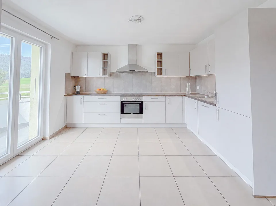 Spacieux appartement PPE de 6.5 pièces avec balcon Vue sur les Alpes