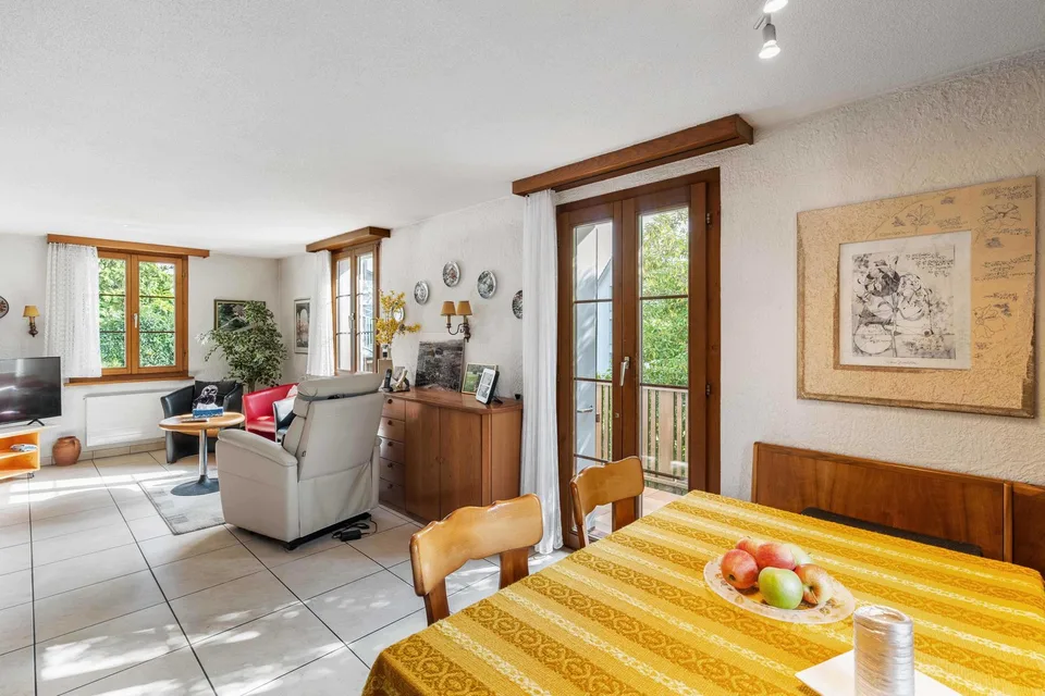 Idillio di giardino in posizione ideale – Casa soleggiata di 6,5 locali con terreno circostante – foto 7 di 15