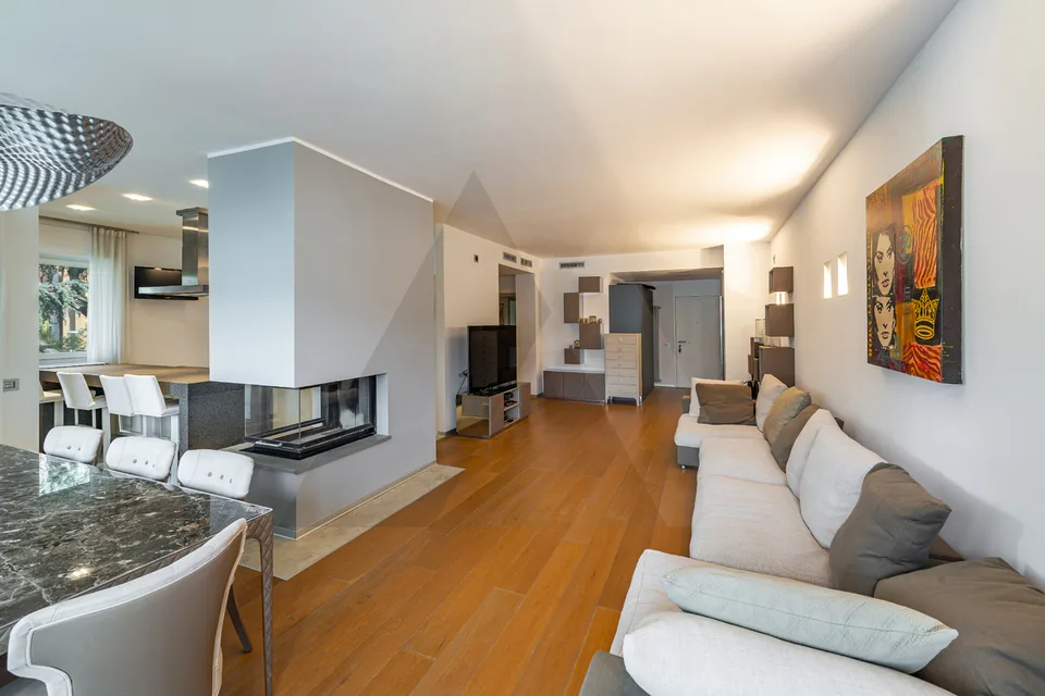 PRESTIGIOSO APPARTAMENTO VISTA LAGO - CAMPIONE D'ITALIA