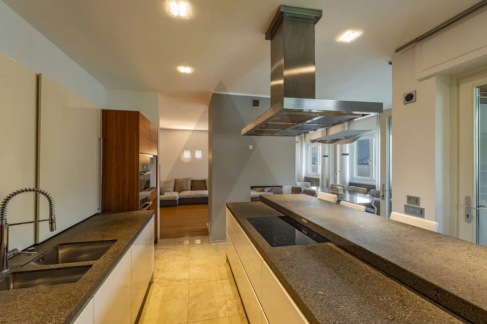 PRESTIGIOSO APPARTAMENTO VISTA LAGO - CAMPIONE D'ITALIA – foto 7 di 12