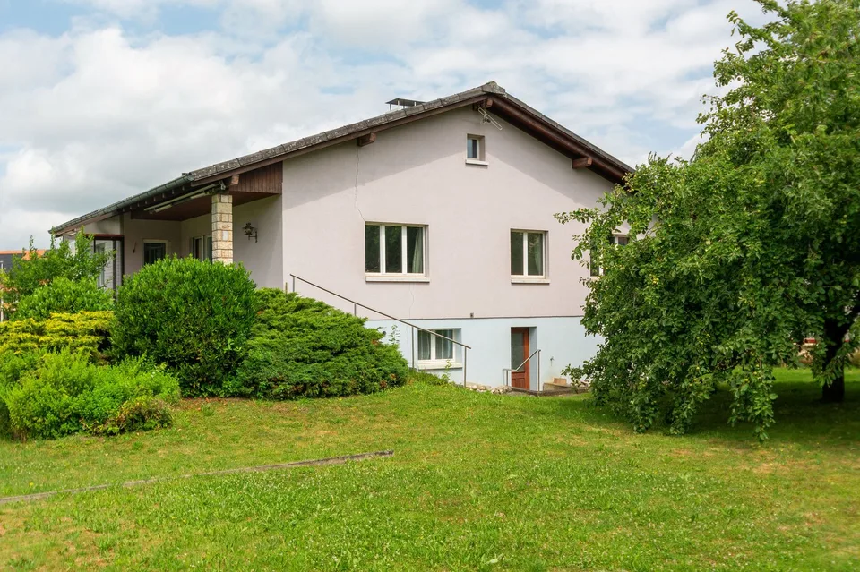 Casa indipendente affascinante con 7.5 locali a Bure – foto 13 di 13