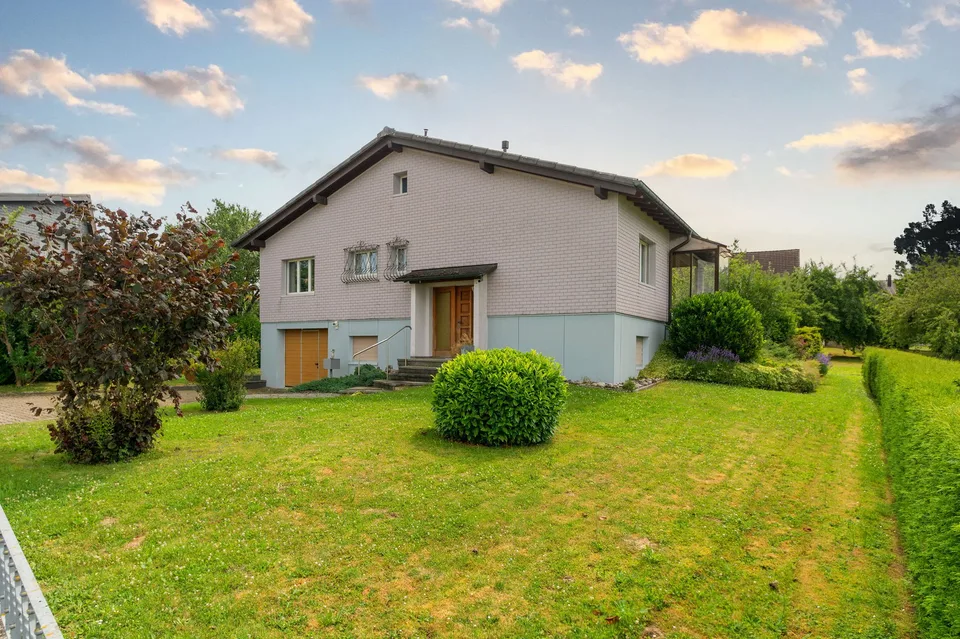 Charmante maison individuelle de 7.5 pièces à Bure