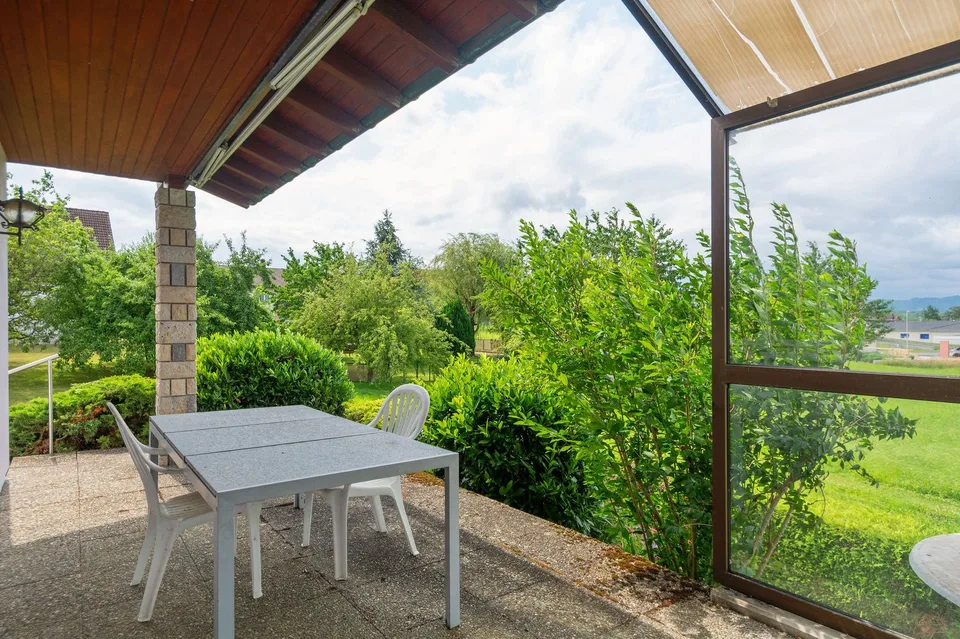 Casa individuale affascinante di 7,5 locali a Bure