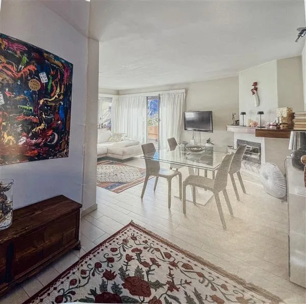 Appartement au dernier étage à Solduno avec 4,5 pièces