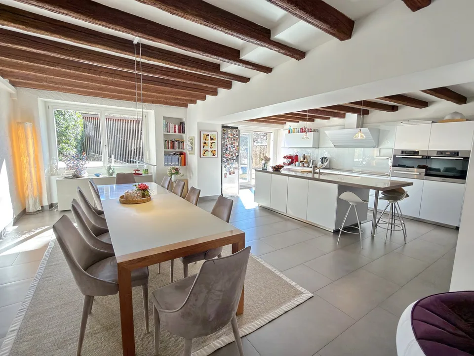 Beautiful village house in Gland