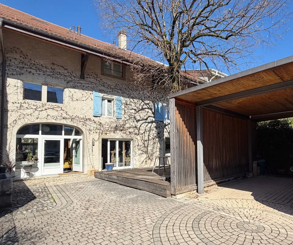 Beautiful village house in Gland