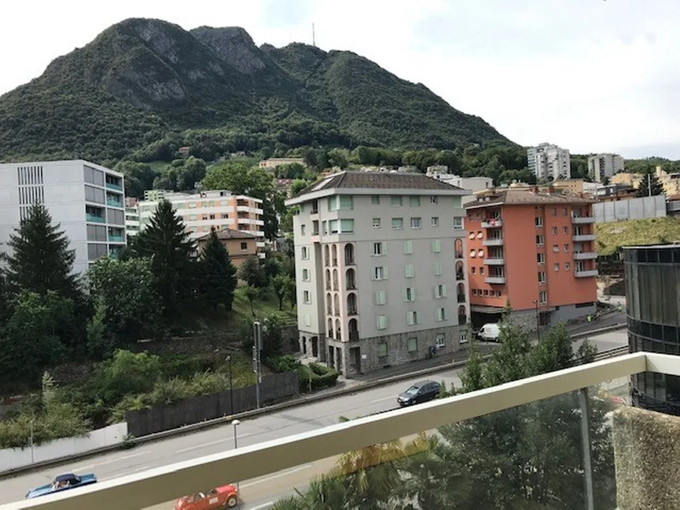 UFFICIO SPAZIOSO PIANO ATTICO CON VISTA APERTA