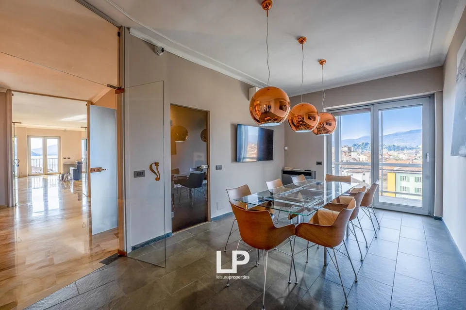 Luxuriöses Penthouse mit Seeblick in Intra – Foto 25 von 29
