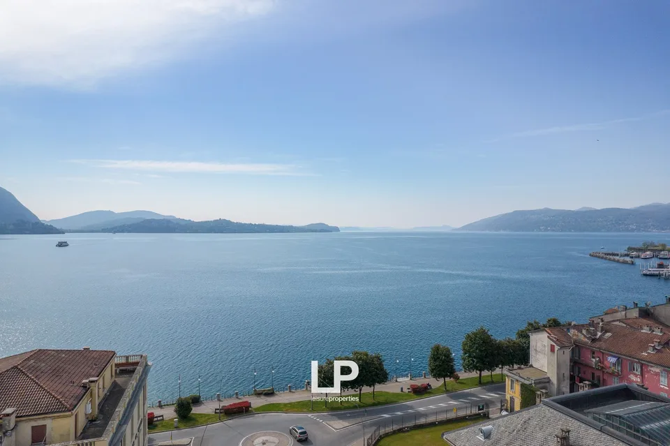 Luxuriöses Penthouse mit Seeblick in Intra – Foto 9 von 29