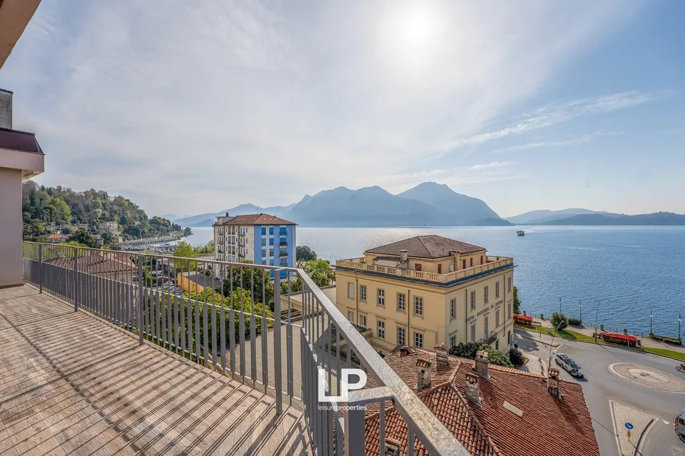 Luxuriöses Penthouse mit Seeblick in Intra – Foto 13 von 29