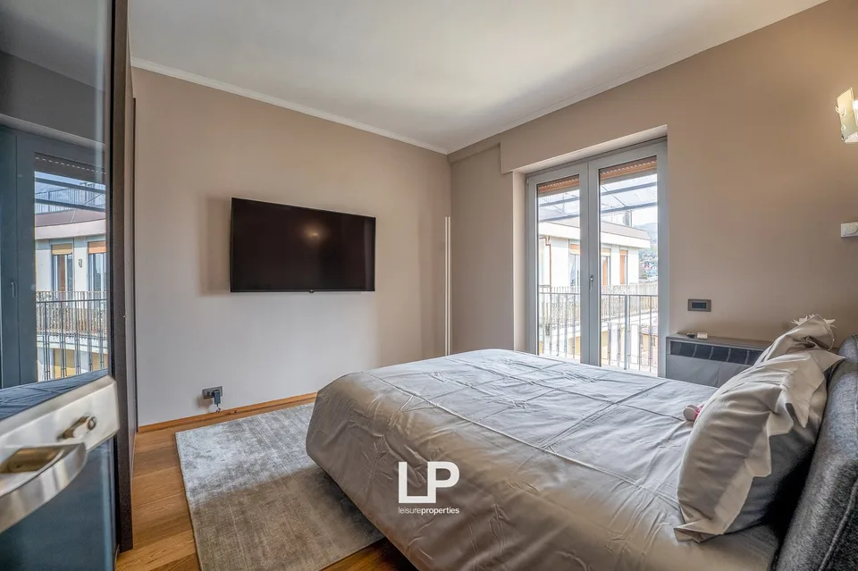 Luxuriöses Penthouse mit Seeblick in Intra – Foto 29 von 29