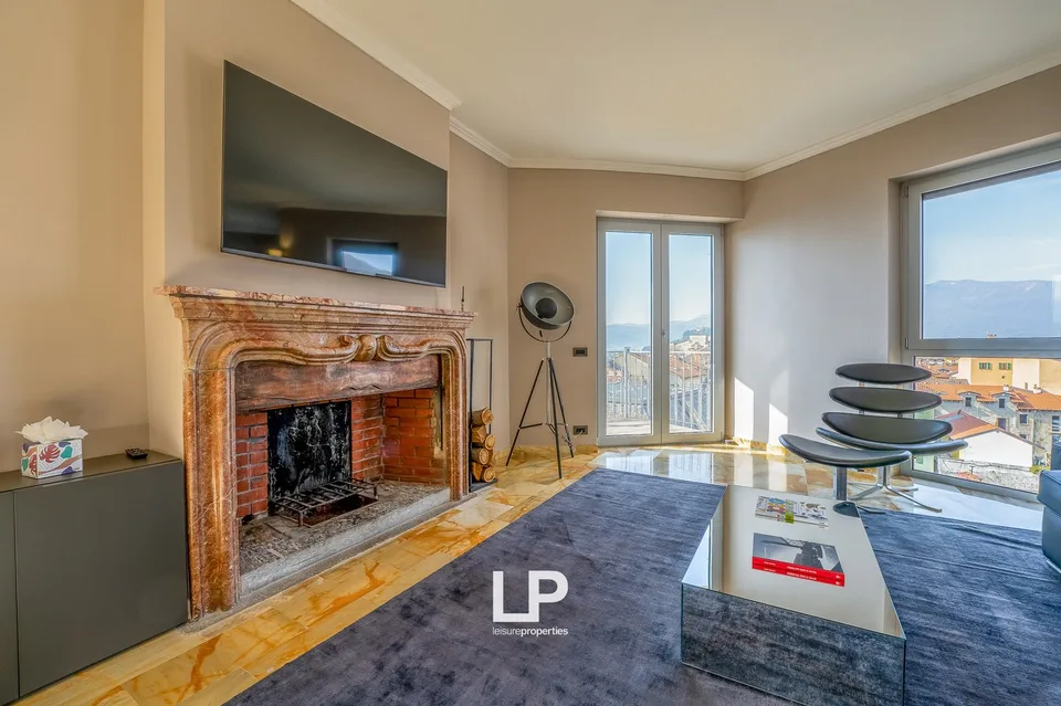 Luxuriöses Penthouse mit Seeblick in Intra – Foto 16 von 29