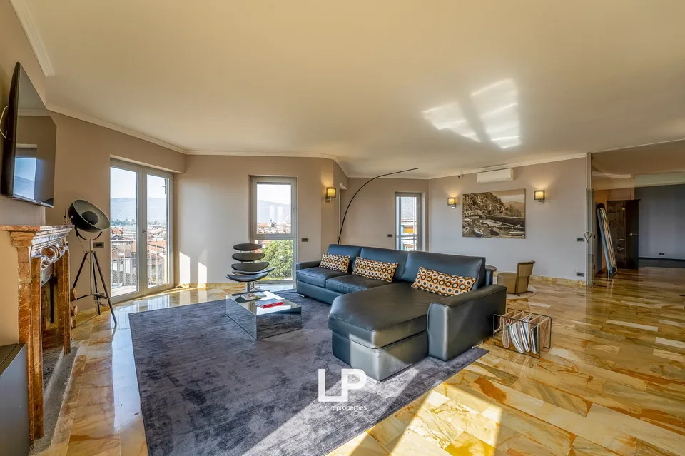 Luxuriöses Penthouse mit Seeblick in Intra – Foto 11 von 29