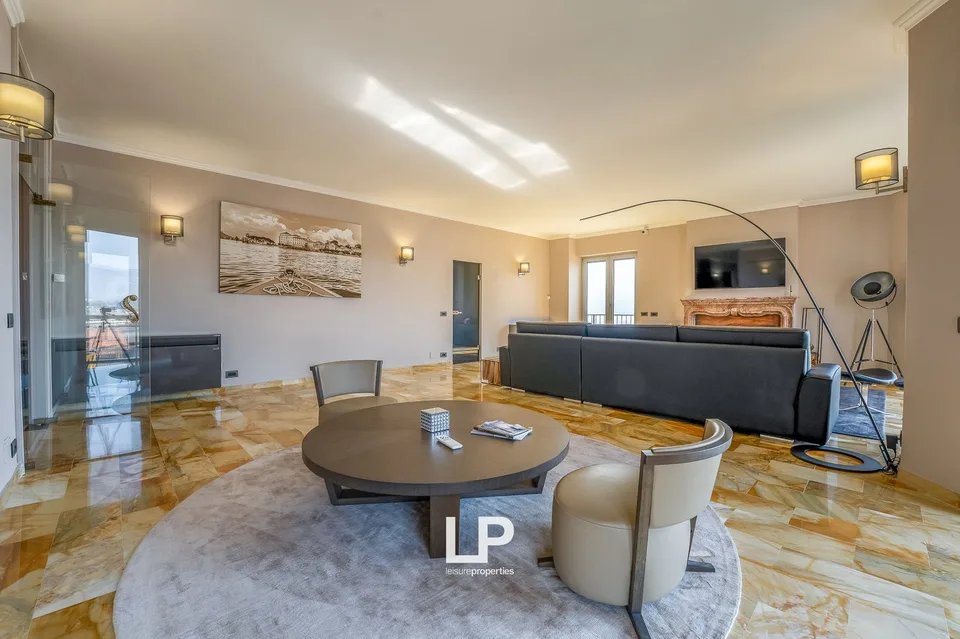 Luxuriöses Penthouse mit Seeblick in Intra – Foto 22 von 29