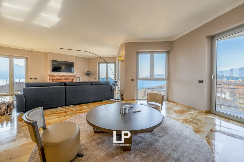 Luxuriöses Penthouse mit Seeblick in Intra – Foto 21 von 29