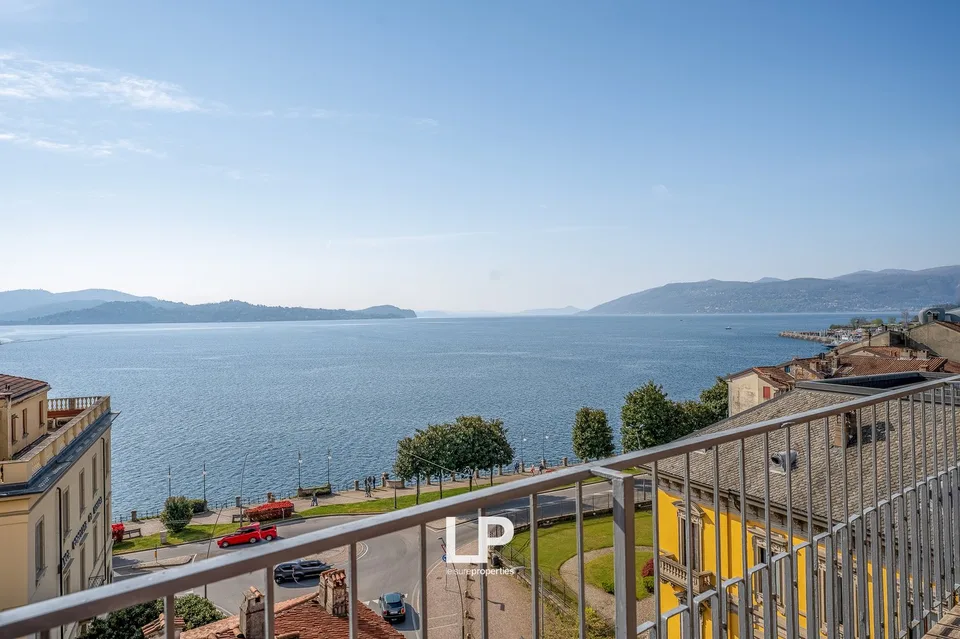 Luxuriöses Penthouse mit Seeblick in Intra – Foto 12 von 29
