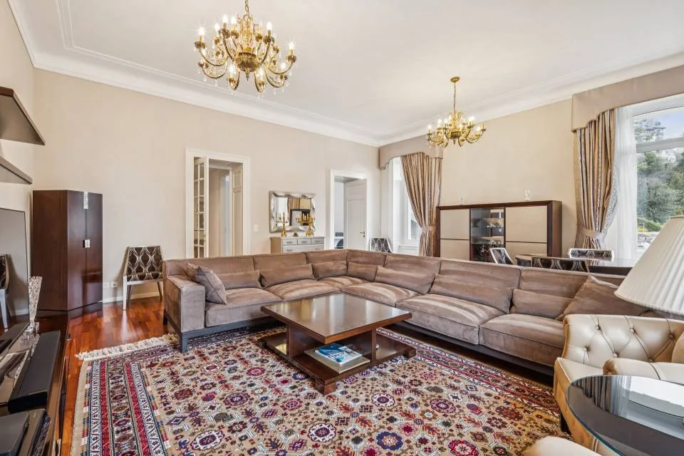 Rare à la vente, appartement dans l'immeuble Riant-Château Montreux Te