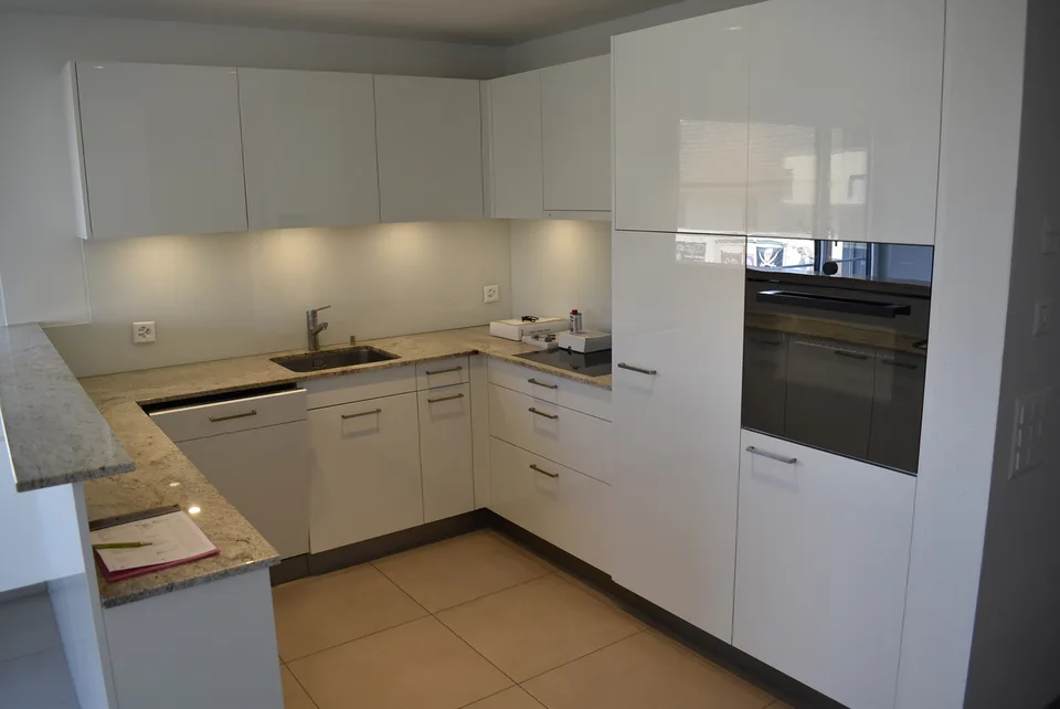 Appartamento attraente di 4,5 locali con vista parziale sul lago di Hallwil
