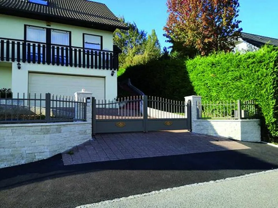 Villa indipendente di 9 locali a Sauverny