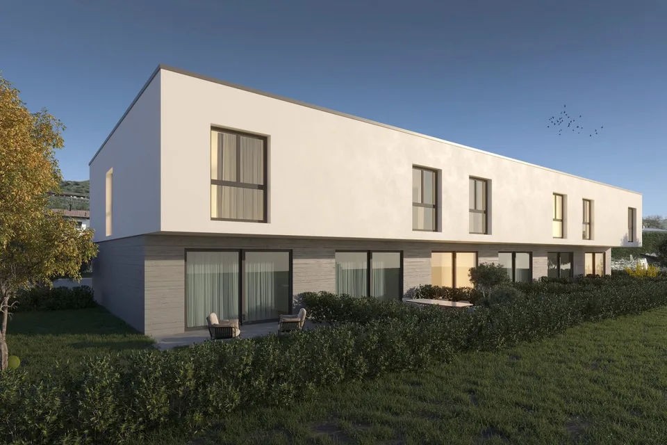 NUOVE VILLE BIFAMILIARI DAL DESIGN MODERNO E GIARDINO PRIVATO