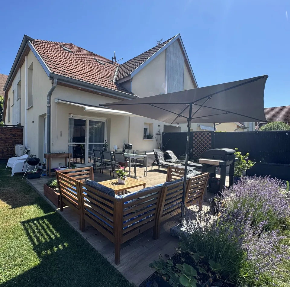 Appartement en duplex 4 pièces avec jardin et garage