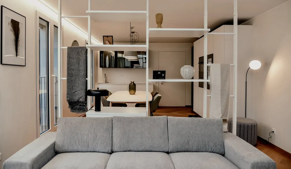 FANTASTICO APPARTAMENTO DI 3.5 LOCALI -CON SPLENDIDA VISTA SUL LAGO DI LUGANO