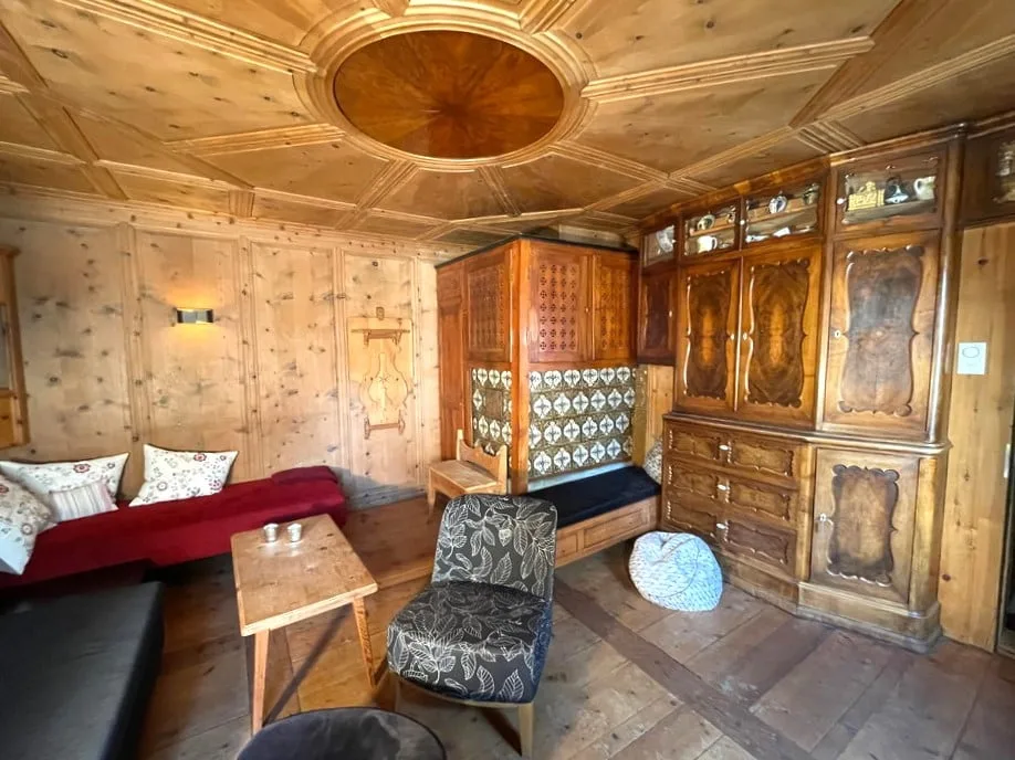 Sogno di casa in Engadina con storia, charme e grande potenziale